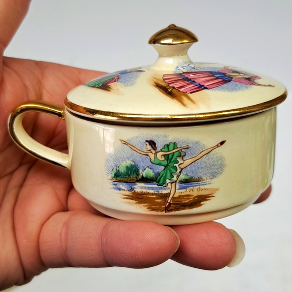 Vintage 1940's Royal Winton " National Dances " mini teapot stacking set - Picture 12 of 16